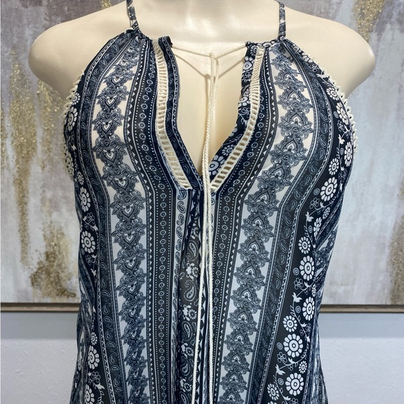 Navy and White Patterned Women's Top - Picture 2 of 4